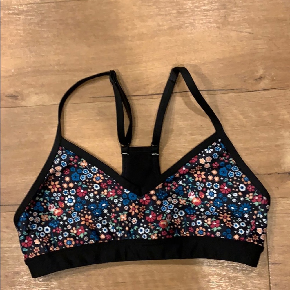 Sports bra